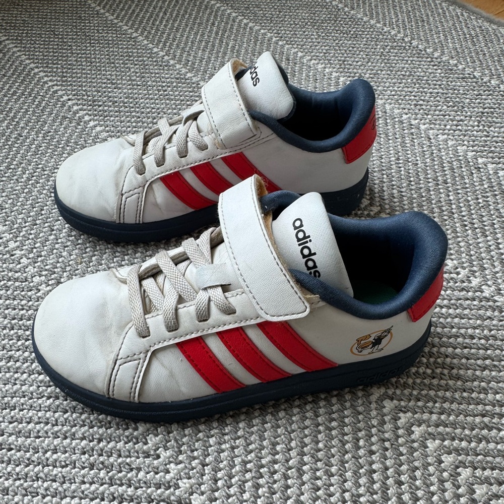 Adidas Disney Toddler Boy Grand Court Velcro Sneakers- Donald Duck- Size 12